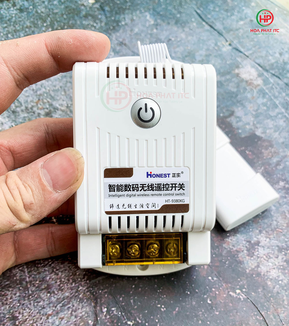 Cong-Tac-Dieu-Khien-Tu-Xa-Honest-HT-9380KG-1